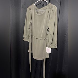 NWTIsabel Maternity SizeM,  olive green